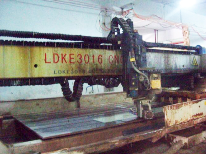 公司LDKE-3016玻璃刻花机01